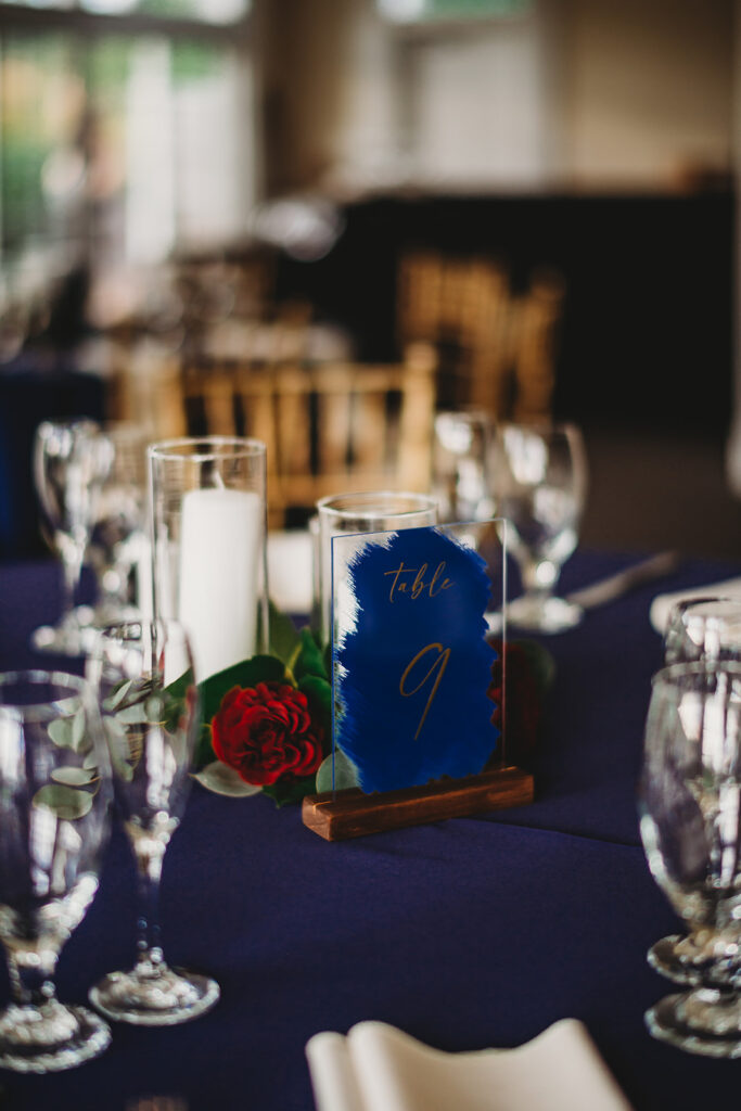 Baltimore wedding photographers capture wedding table decor at Springfield Manor wedding