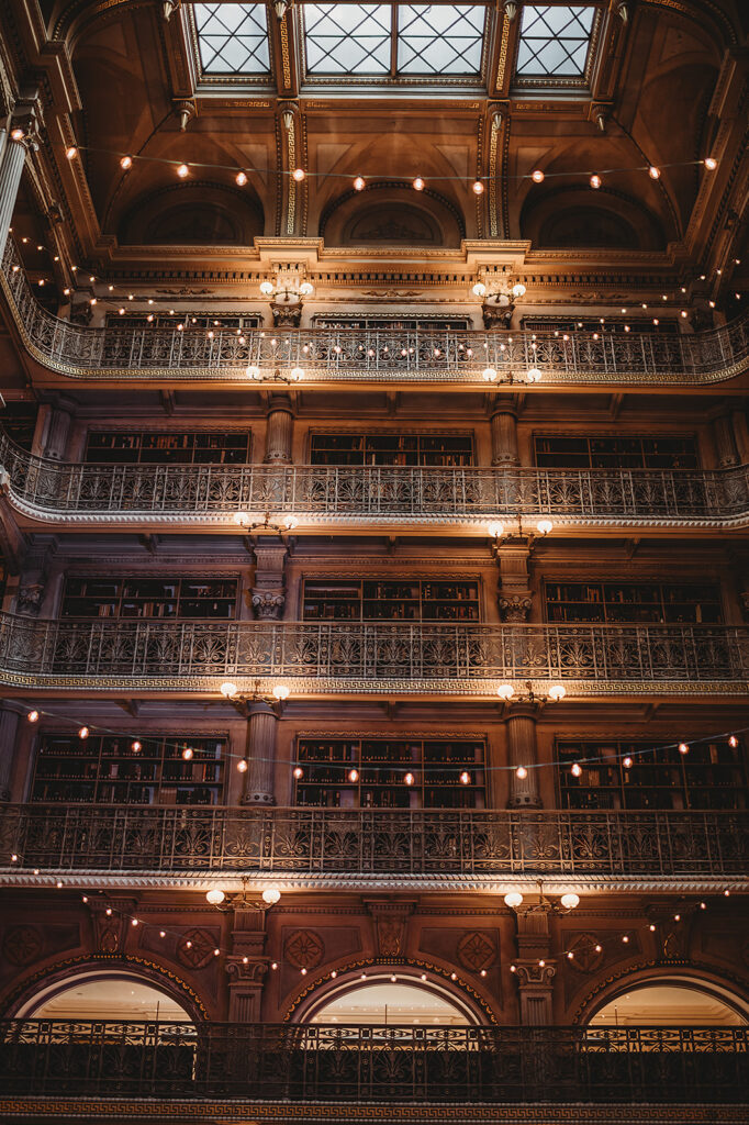 Baltimore wedding photographer captures inside of Peabody Library