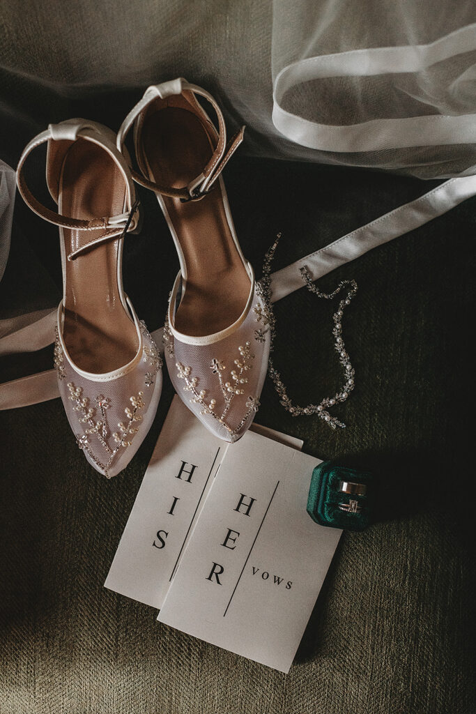 Baltimore wedding photographer captures bridal details 