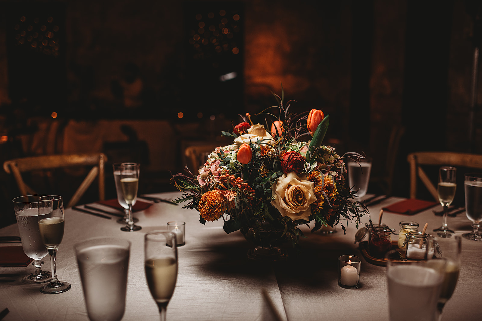 Baltimore wedding photographer captures table centerpieces and table decor